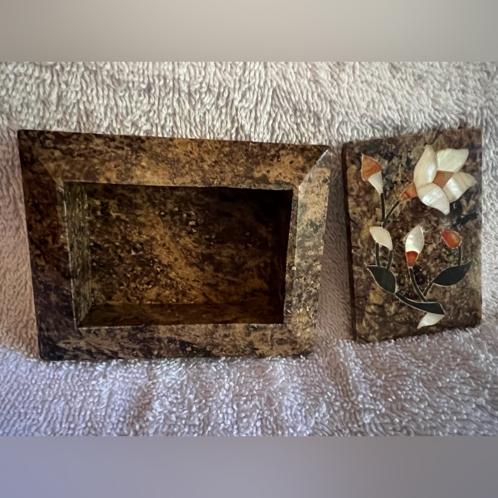 Vintage stone trinket box - made in India - beautiful floral inlay